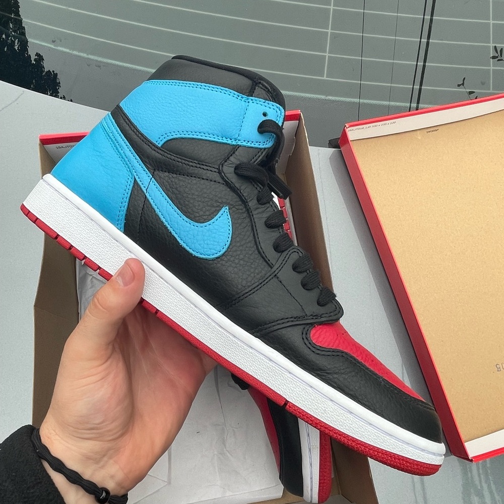 Jordan 1 High OG UNC to Chicago 2020